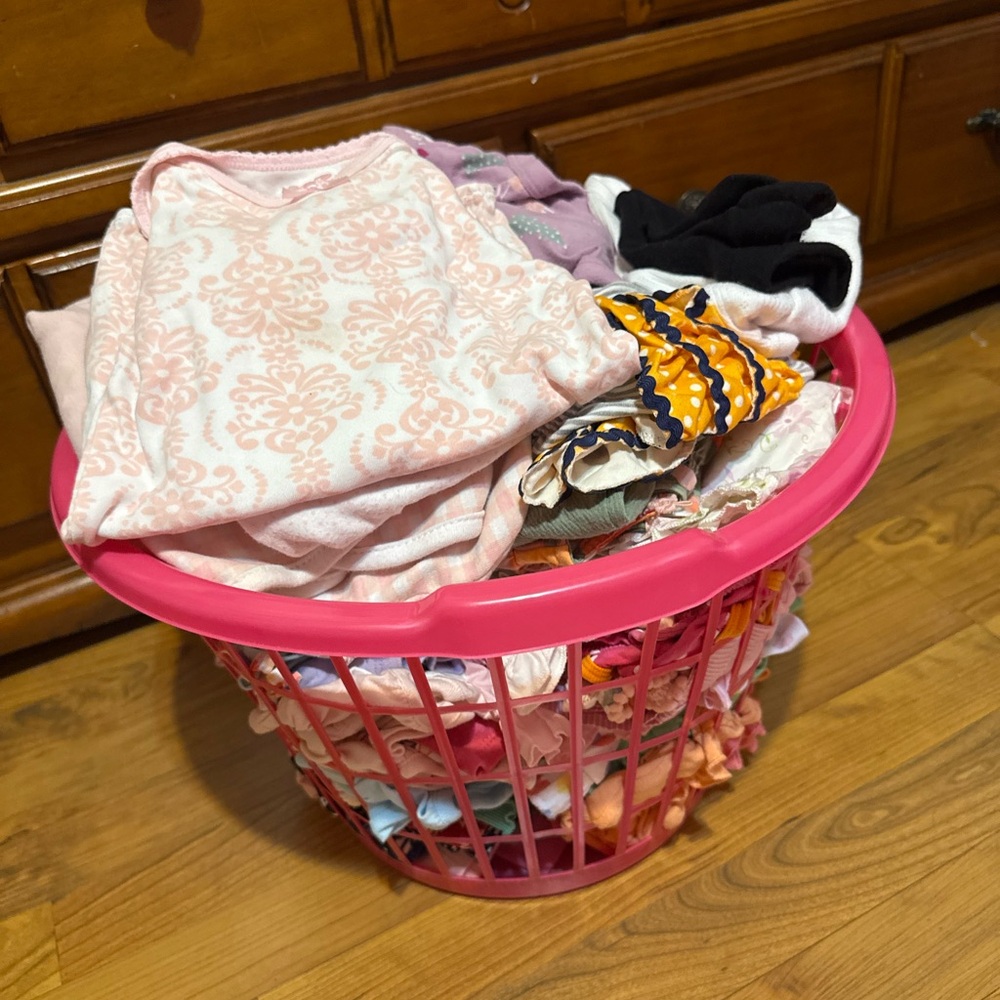 Baby girl bundle sizes 3-9 months - Picture 6 of 6